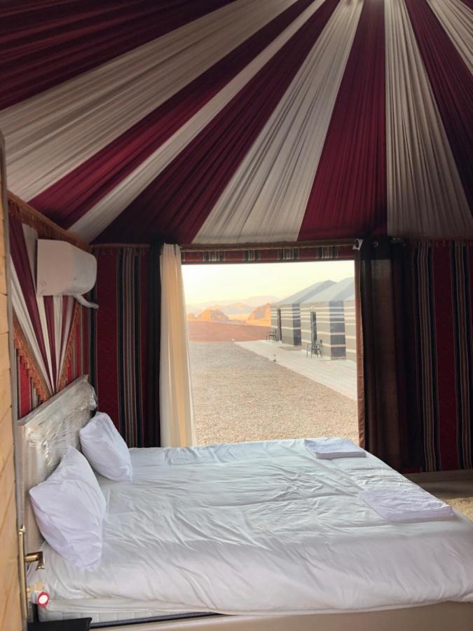 Flowers Rum Camp Wadi Rum Eksteriør billede