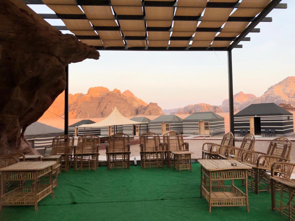 Flowers Rum Camp Wadi Rum Eksteriør billede