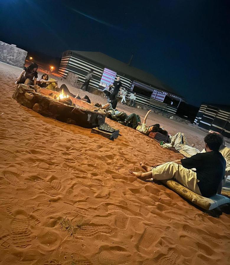 Flowers Rum Camp Wadi Rum Eksteriør billede